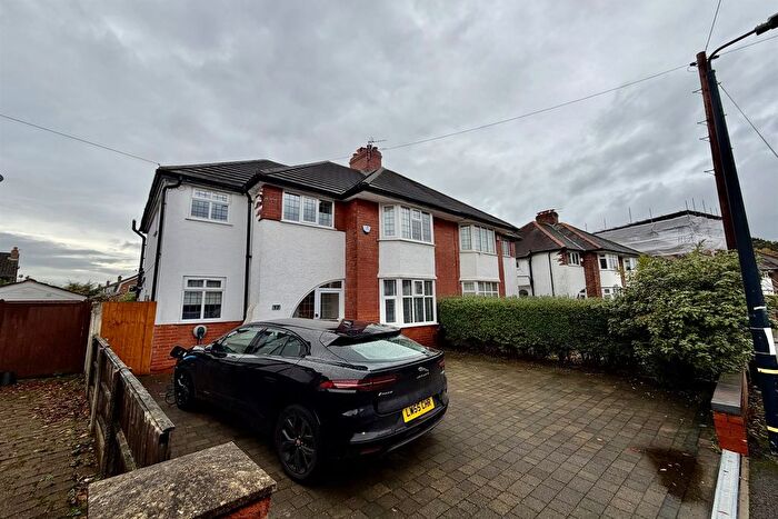 3 Bedroom Semi-Detached House To Rent In Swaylands Drive, Sale, M33