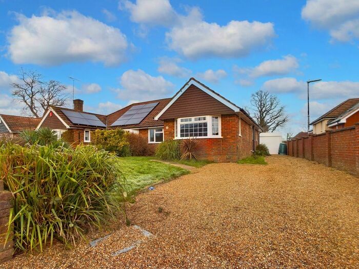 2 Bedroom Semi-Detached Bungalow To Rent In Perryfield Road, Crawley, RH11
