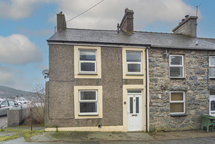 2 Bedroom End Of Terrace House For Sale In Cefnfaes Street, Carneddi, Bethesda, Bangor, Gwynedd, LL57