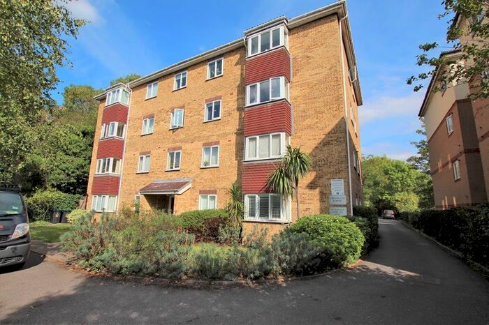 1 Bedroom Property To Rent In Galsworthy Road, Norbiton, Kingston Upon Thames, KT2