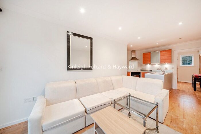 2 Bedroom Flat To Rent In Princes Way, Southfields, London, SW19