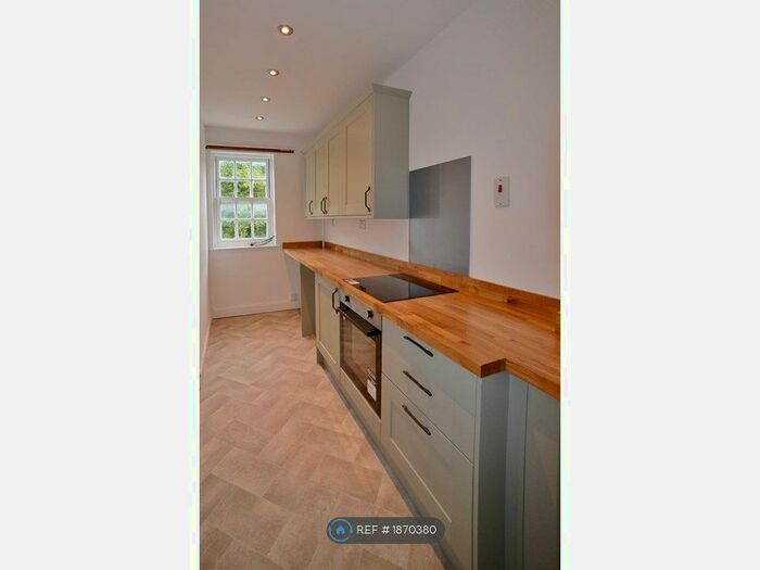 1 Bedroom Flat To Rent In Barrack Road, Northampton, NN2