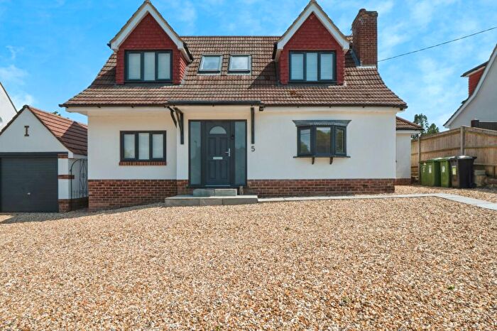 4 Bedroom Detached House For Sale In Chestnut Close, Chandler's Ford, Eastleigh, Hampshire, SO53