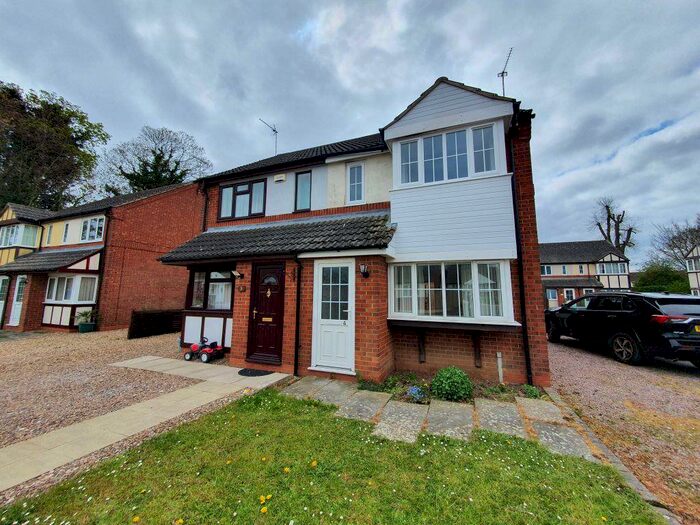 2 Bedroom House To Rent In Walden Gardens, Boston, PE21