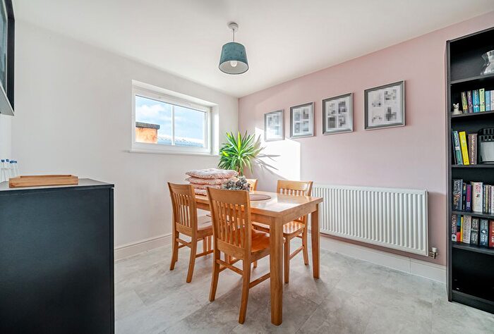 2 Bedroom Flat For Sale In The Stockyards, Gloucester, Gloucestershire, GL1