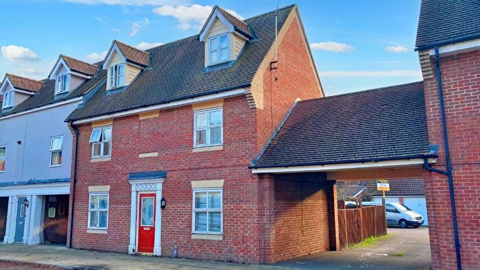 5 Bedroom Detached House To Rent In Hatcher Crescent, Colchester, Essex, CO2