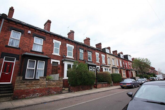 5 Bedroom Terraced House To Rent In Reginald Mount, Leeds, LS7