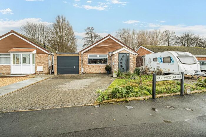 3 Bedroom Detached Bungalow For Sale In Hardwick Avenue, Oxfordshire, OX5
