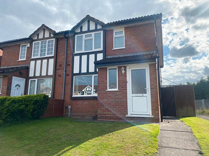 2 Bedroom Maisonette To Rent In Shelley Drive, Sutton Coldfield., B74