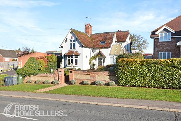 4 Bedroom Detached House For Sale In Clophill Road, Maulden, Bedford, Bedfordshire, MK45