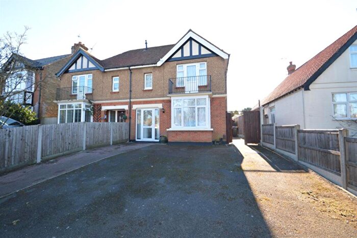 3 Bedroom Semi-Detached House To Rent In Sutton Road, Maidstone, ME15