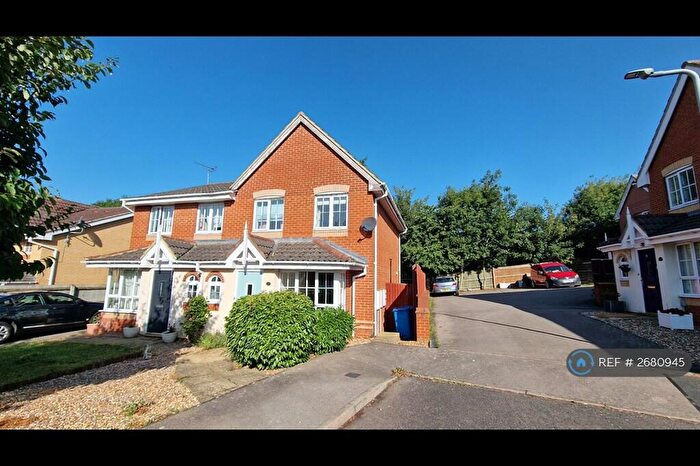 3 Bedroom Semi-Detached House To Rent In Abbots Close, Kettering, NN15