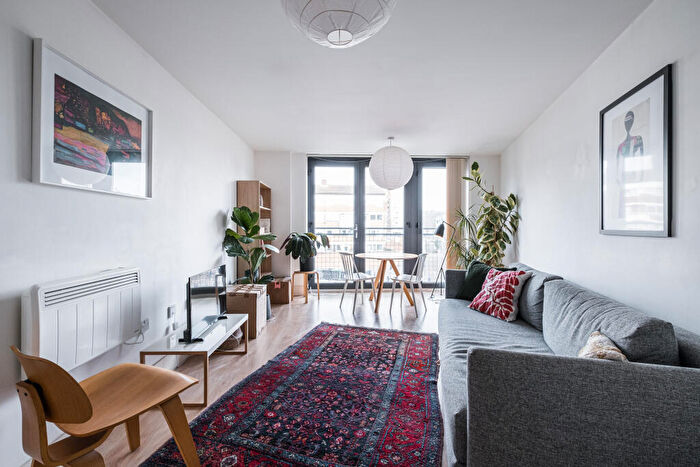 1 Bedroom Flat To Rent In Actons Lock, Hackney, E2