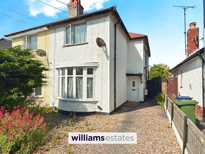 3 Bedroom Semi-Detached House For Sale In Fairview Avenue, Prestatyn, LL19