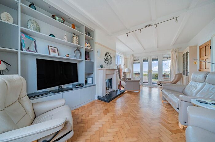 4 Bedroom Detached House For Sale In Strand Way, Felpham, PO22