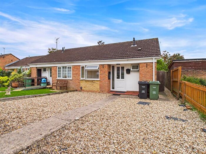 1 Bedroom Bungalow To Rent In Darell Close, Quedgeley, Gloucester, Gloucestershire, GL2