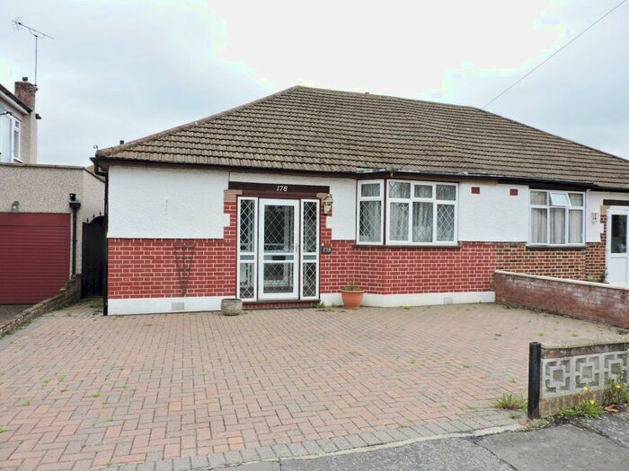 2 Bedroom Bungalow To Rent In Francis Close, Ewell, Epsom, KT19