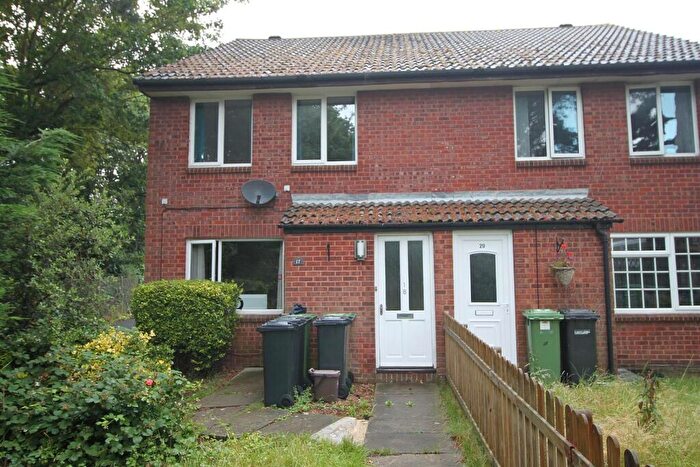 1 Bedroom Maisonette To Rent In Bembridge, Netley Abbey, SO31