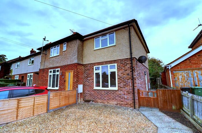 1 Bedroom Semi-Detached House To Rent In Broadwaters Avenue, Thame, Oxfordshire, OX9