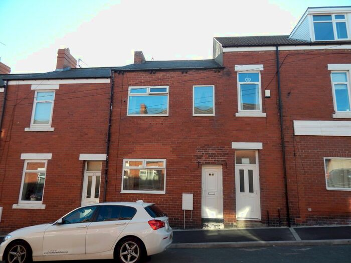 3 Bedroom Town House To Rent In Ilchester St, Seaham, SR7