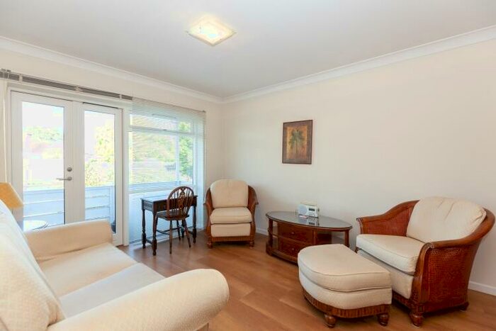 2 Bedroom Flat To Rent In Heron Place, Oxford, OX2