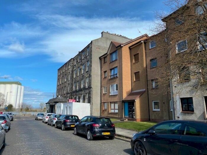 2 Bedroom Flat To Rent In North Fort Street, Leith, Edinburgh, EH6