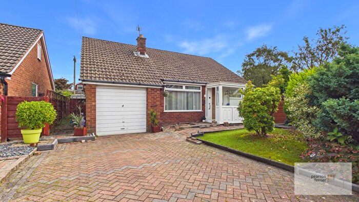 2 Bedroom Detached Bungalow For Sale In Guiseley Close, Walmersley, Bury, BL9