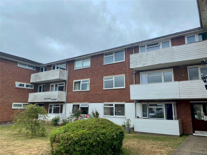 2 Bedroom Flat To Rent In Wilton Road, Southampton, Hampshire, SO15
