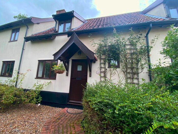 2 Bedroom Cottage To Rent In Foxglove Cottage, Wymondham Road, Wreningham, Norwich, NR16