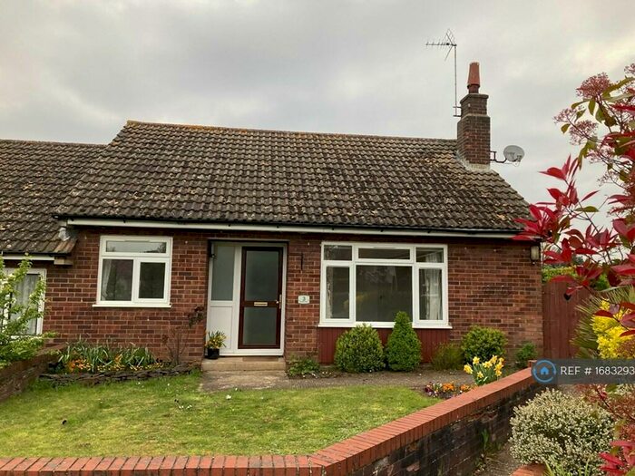 2 Bedroom Bungalow To Rent In Rotten Row, Great Brickhill, Milton Keynes, MK17