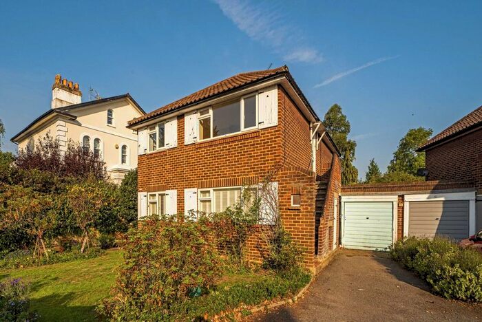 2 Bedroom Flat To Rent In Richmond Road, Twickenham, TW1