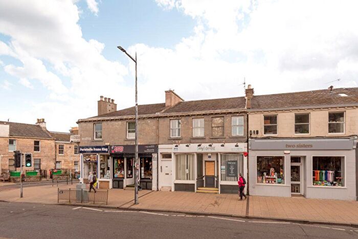 3 Bedroom Flat For Sale In / Portobello High Street, Edinburgh, EH15