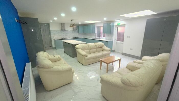 9 Bedroom Terraced House To Rent In Gibbins Road, Birmingham, B29