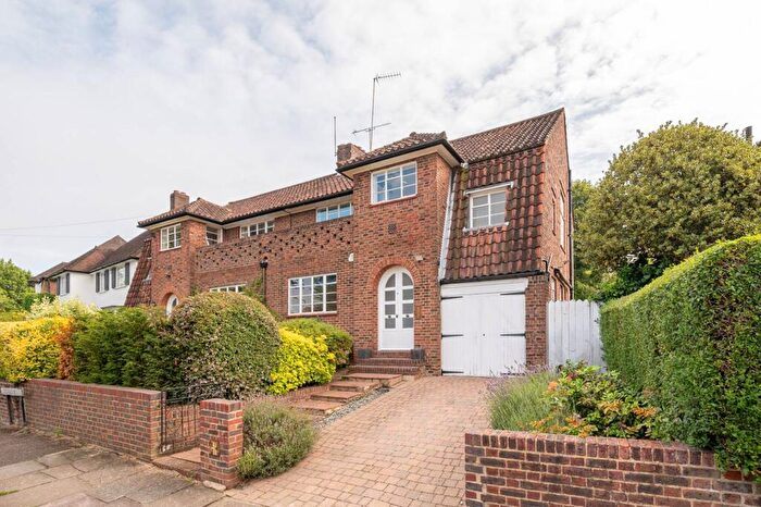 5 Bedroom House To Rent In Deansway, Hampstead Garden Suburb, London, N2