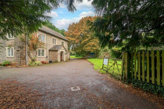 4 Bedroom Country House For Sale In Quakers Lane, Goatacre, Calne, Wiltshire, SN11