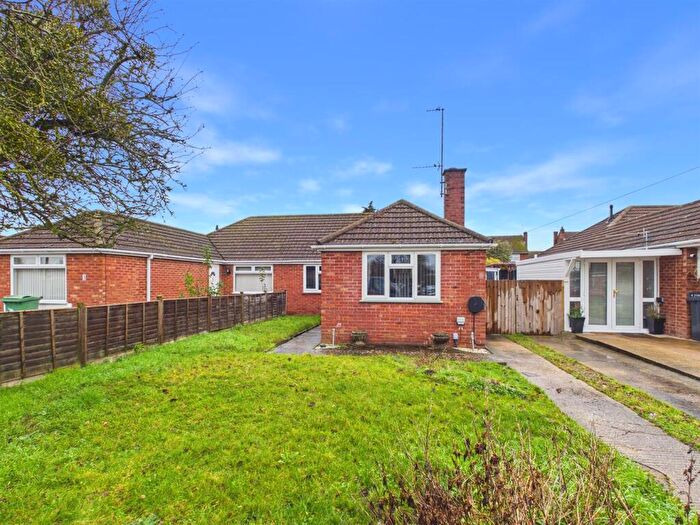 3 Bedroom Semi-Detached Bungalow For Sale In Garden Way, Longlevens, Gloucester, GL2