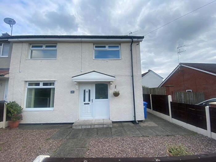 3 Bedroom End Of Terrace House To Rent In Fields Farm Road, Hyde, SK14