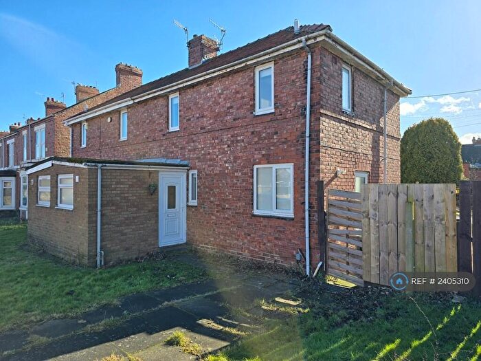 3 Bedroom Semi-Detached House To Rent In Clephan Street, Gateshead, NE11