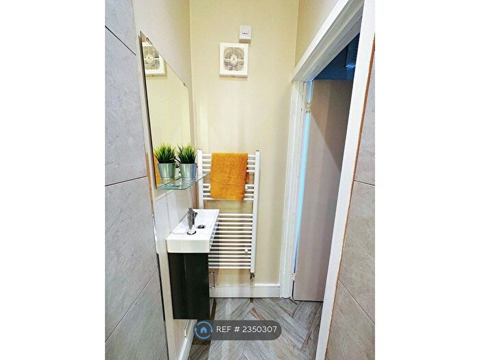 1 Bedroom Flat To Rent In New Zealand Road, Cardiff, CF14