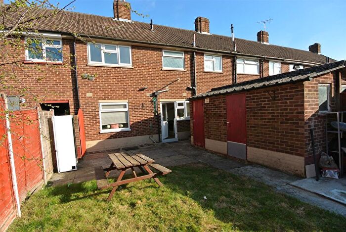 3 Bedroom Property To Rent In Ensign Way, Stanwell, Staines-Upon-Thames, TW19