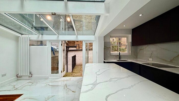 2 Bedroom Flat To Rent In Ifield Road, London, SW10