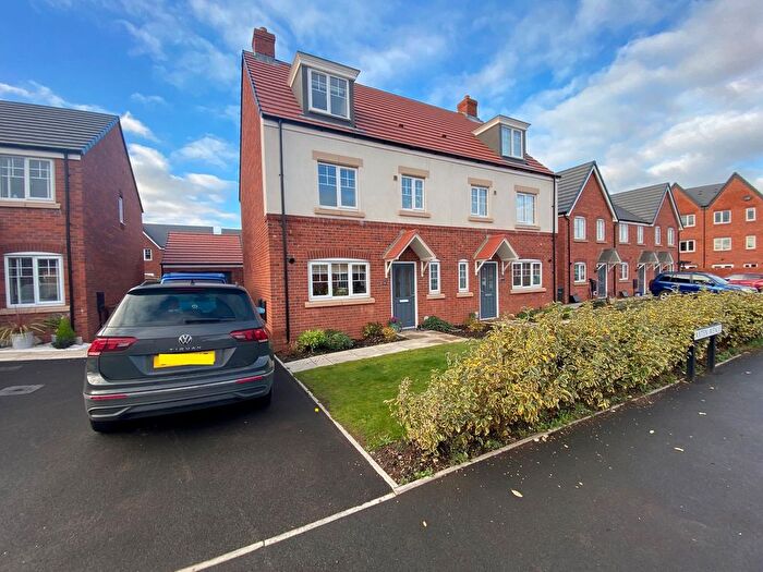 4 Bedroom Semi-Detached House To Rent In Axten Avenue, Lichfield, WS14