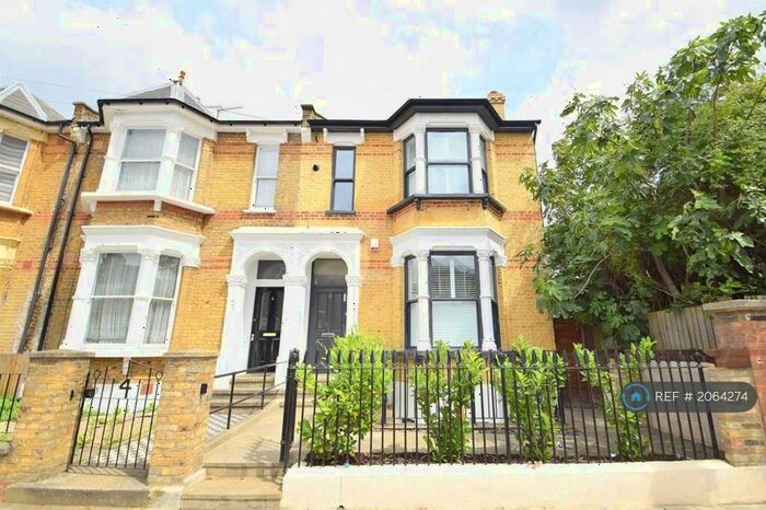 2 Bedroom Flat To Rent In Muston Road, London, E5