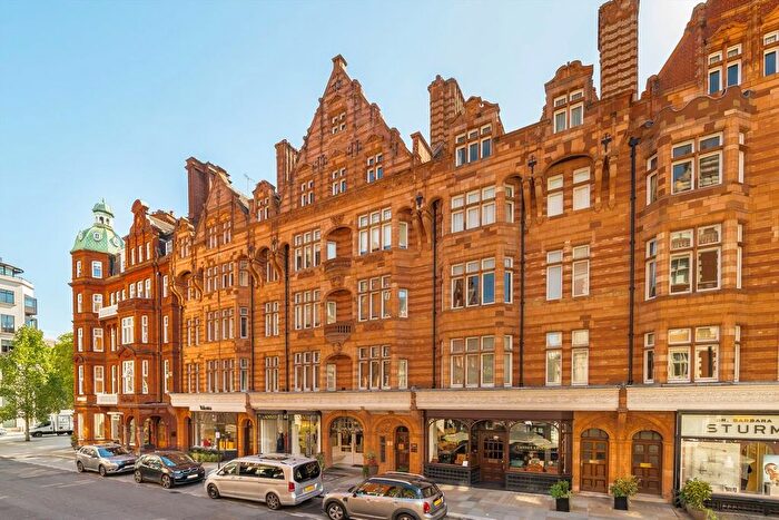 3 Bedroom Flat For Sale In Mount Street, London, W1K