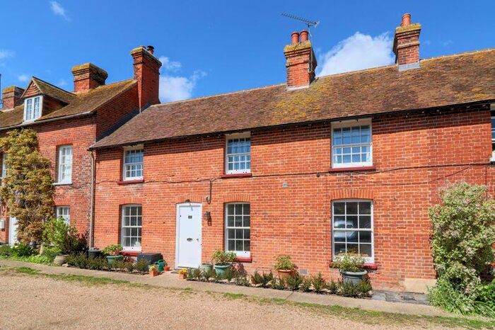 3 Bedroom Terraced House For Sale In The Street, Ickham, CT3