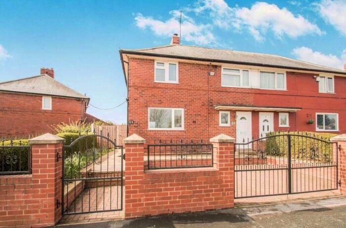 3 Bedroom Semi-Detached House To Rent In Montagu Avenue, Leeds, West Yorkshire, LS8