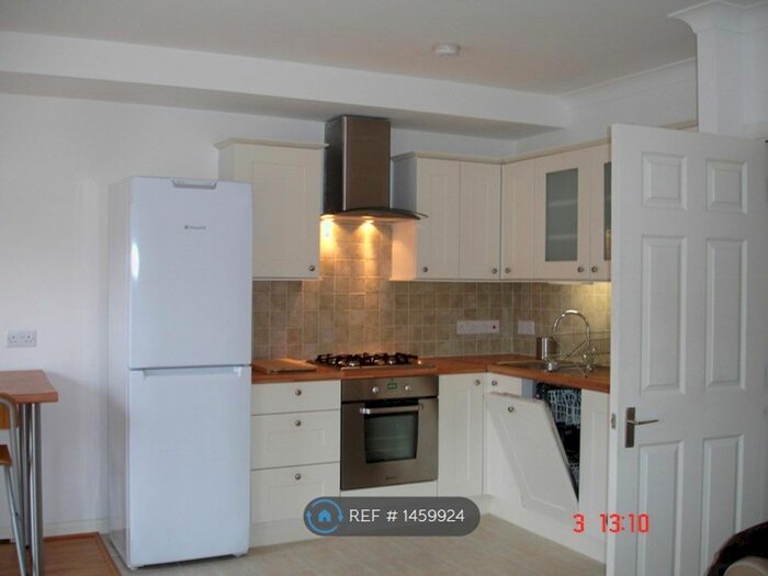 1 Bedroom Flat To Rent In Adelaide Grove, London, W12