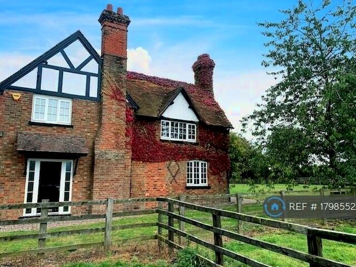 4 Bedroom Detached House To Rent In Ledburn Farmhouse, Ledburn, Leighton Buzzard, LU7