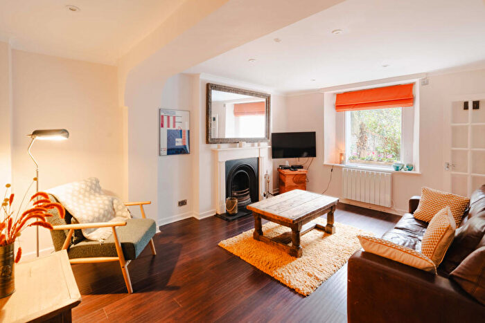 1 Bedroom Flat For Sale In Fremantle Square, Kingsdown, Bristol, BS6