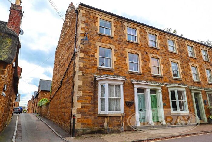 5 Bedroom Character Property For Sale In High Street East, Uppingham, Rutland, LE15